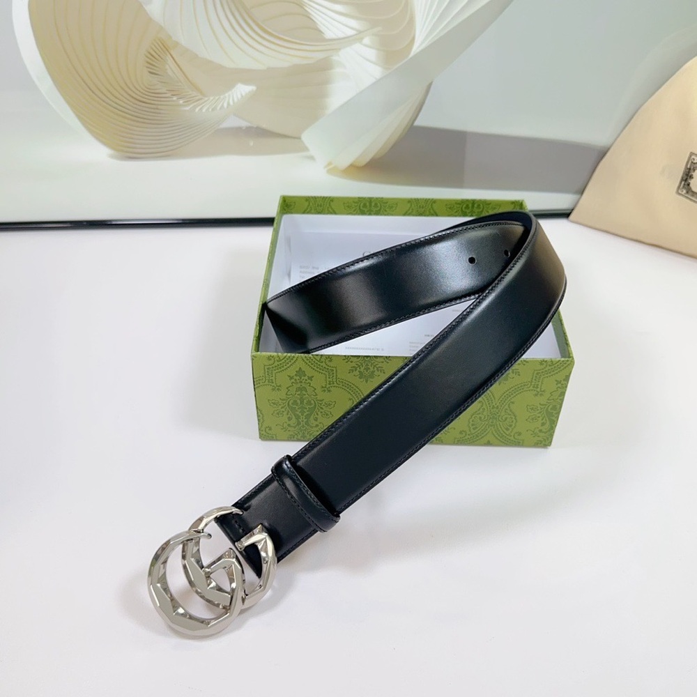Gucci Black Leather Belt with Silver Double G Interlocking Buckle - Picture 4 of 8